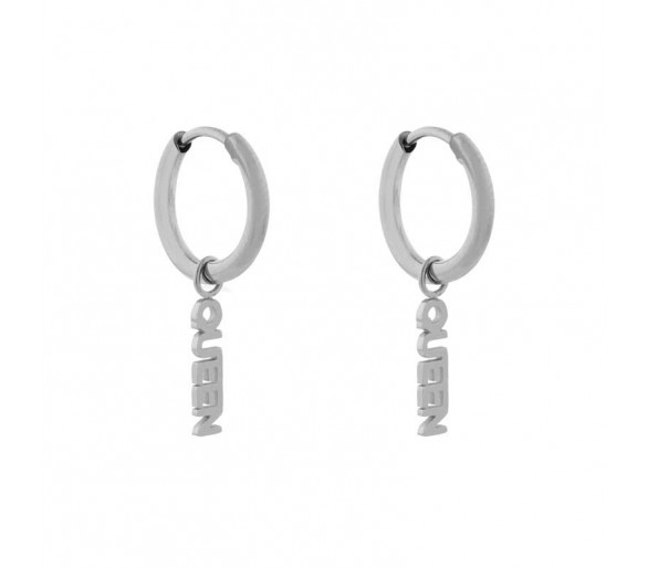 Petites boucles d'oreilles avec pendentif reine