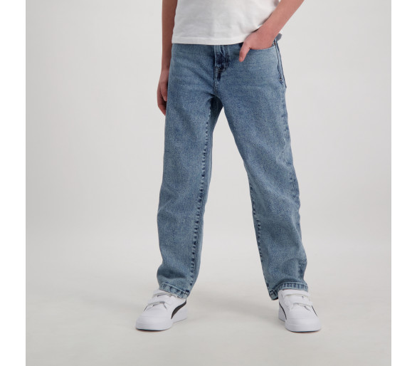 VOITURES : Jean large tendance