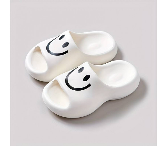 Smiley slippers :Schattig klompje met smiley wit