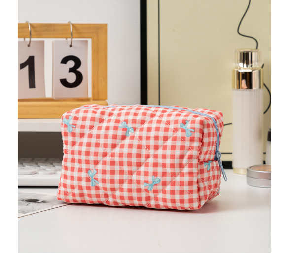 Rode Makeup Bag