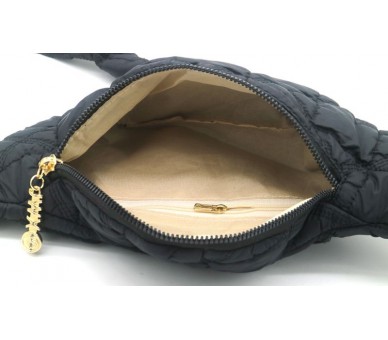 Super cute handy handbag with stitching