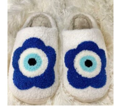 Pantoffels : Pantoffels met blauwe bloem op wit