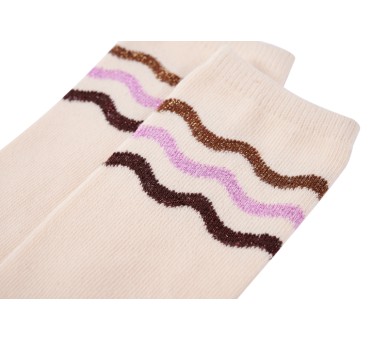 SOMEONE : Des chaussettes