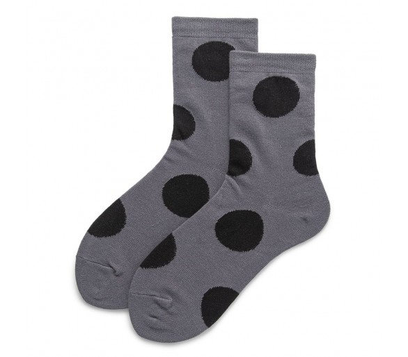 Jolies chaussettes avec des boules