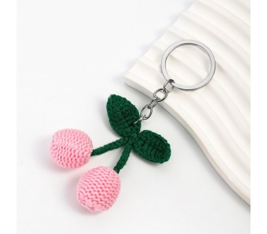 Porte-clés avec cerises tricotées