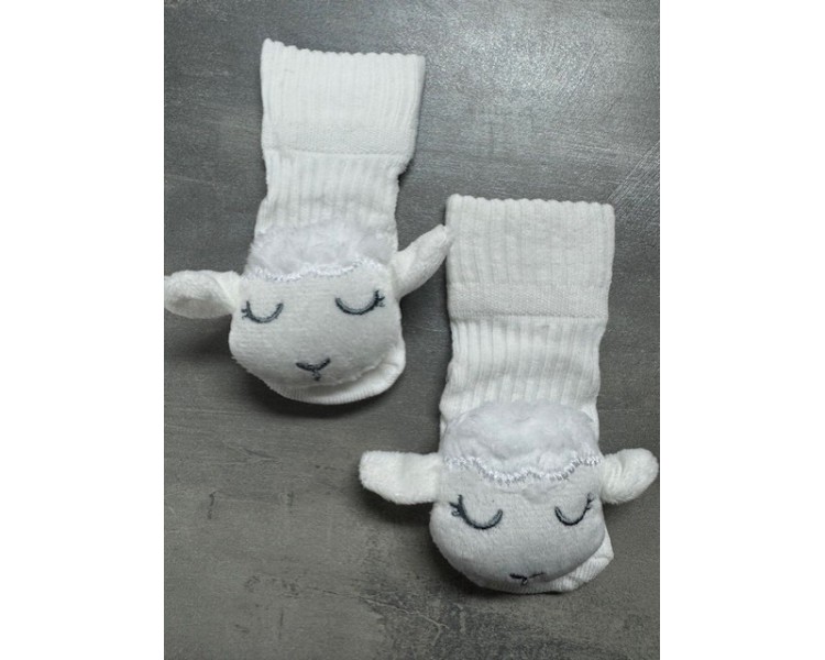 Chaussettes super mignonnes avec un mouton