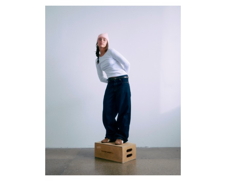 GRUNT: Jean taille basse bleu brut