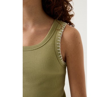 GARCIA : Topje in fijn rib met detail aan arm