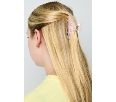 Hair clip with small hearts