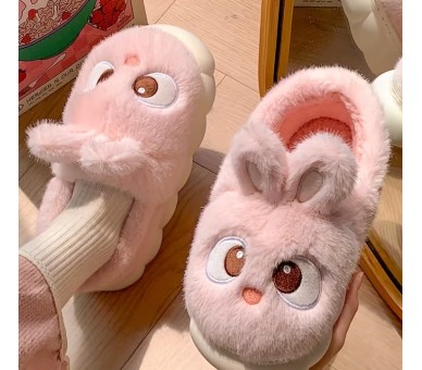 Roze pluche konijnenpantoffels – zacht & cosy